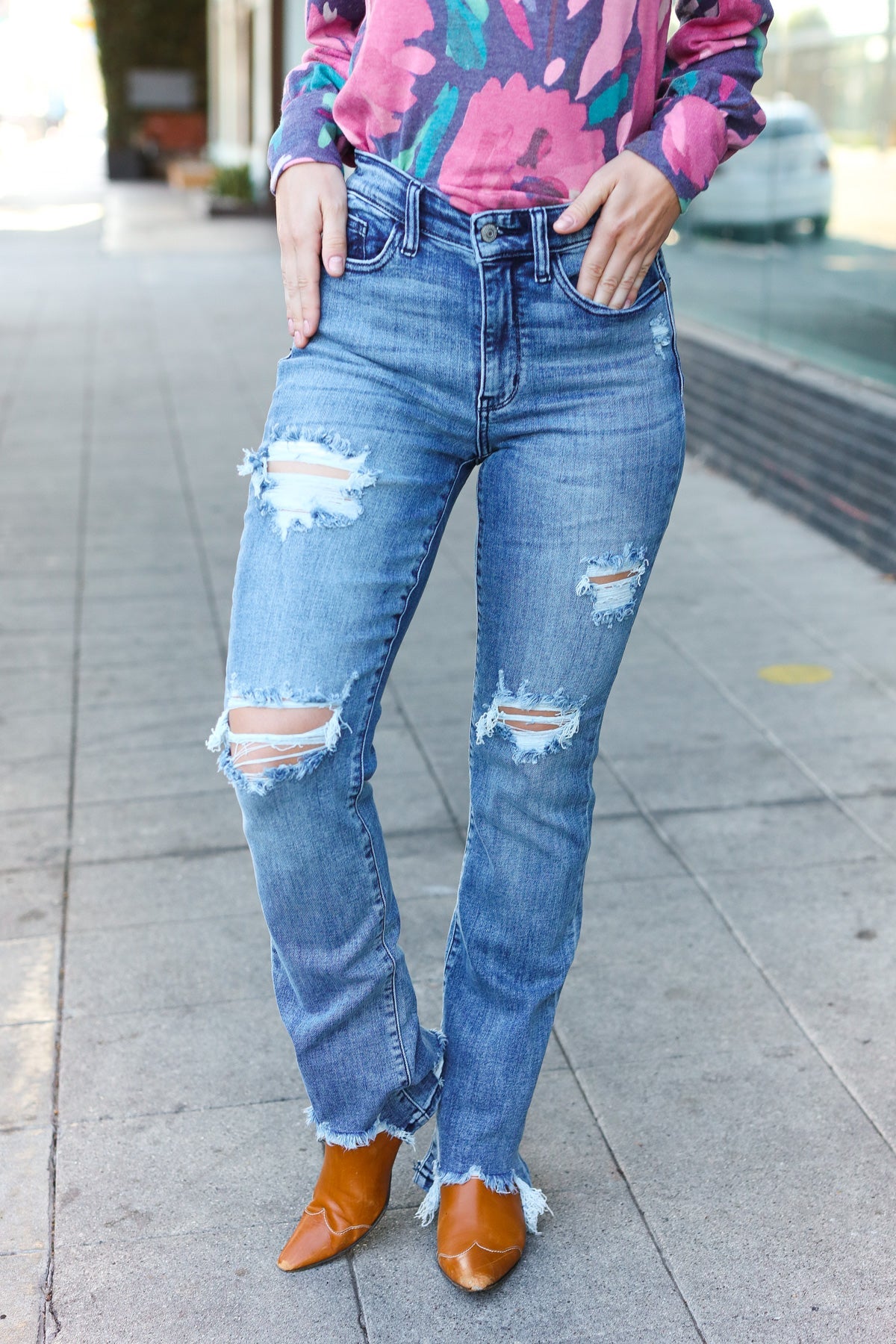 Judy Blue Medium Wash Mid Rise Distressed Straight Leg Jeans