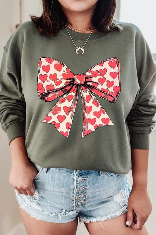 Heart Coquette Bow Graphic Plus Fleece Sweatshirt