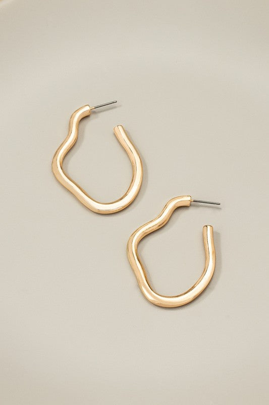 Irregular shape metal hoop earrings