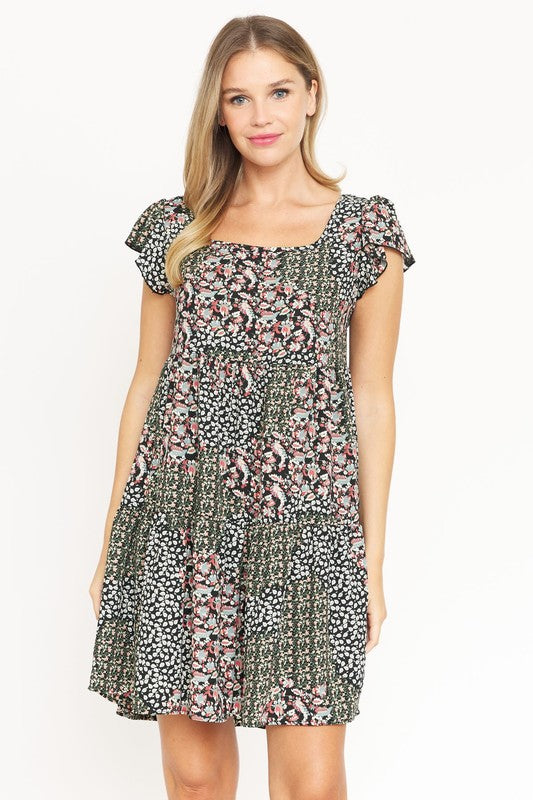 Plus Floral Flutter Sleeve Tunic