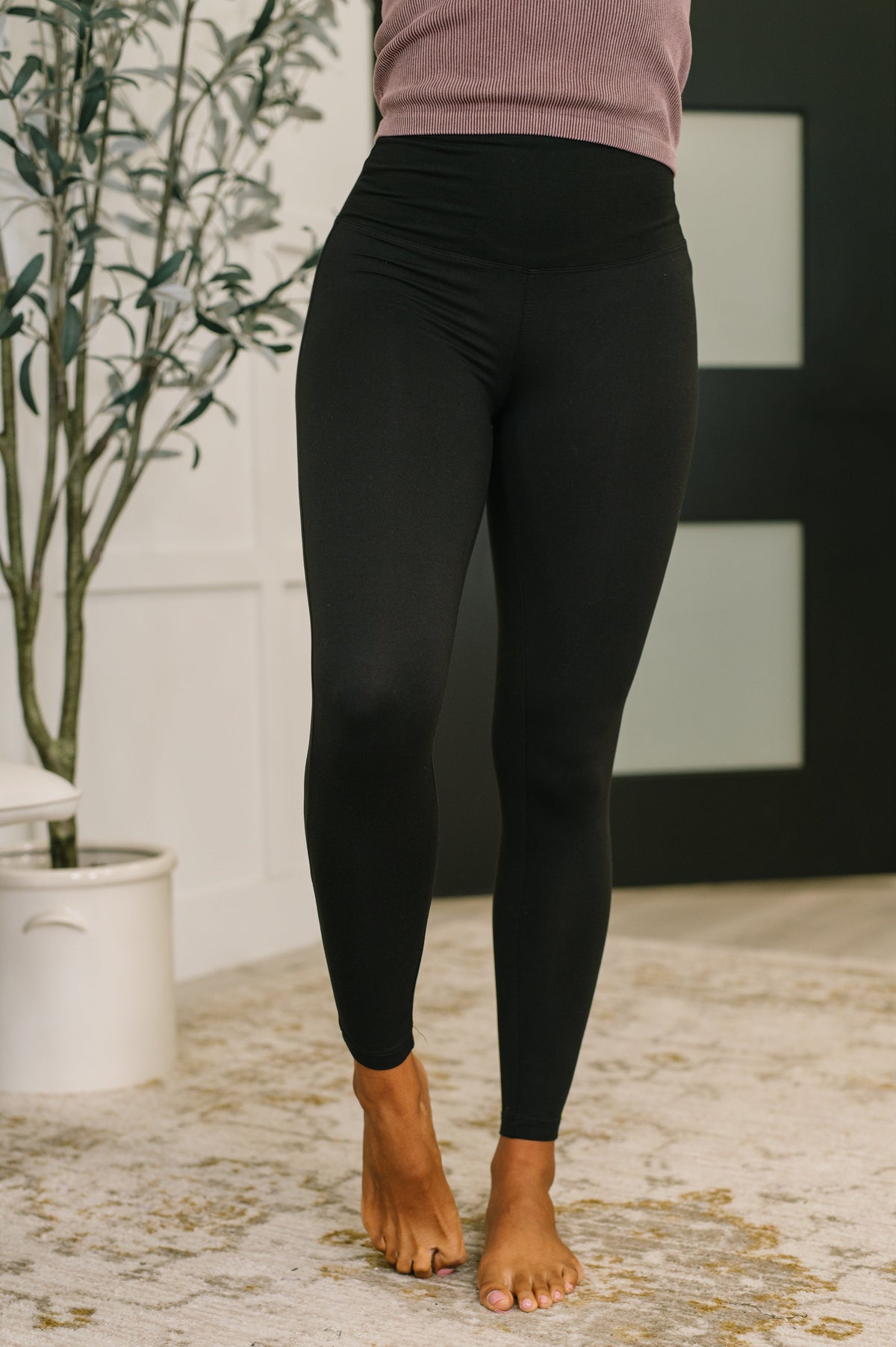 Sunday Splits High Waisted Leggings in Black