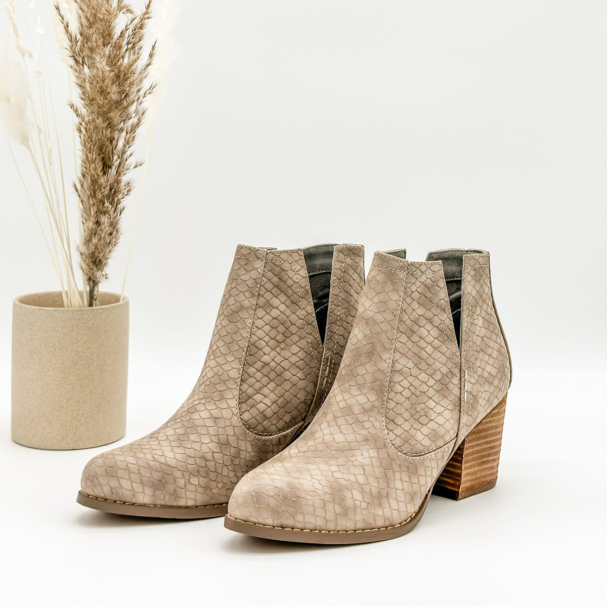 Tarim Bootie in Taupe